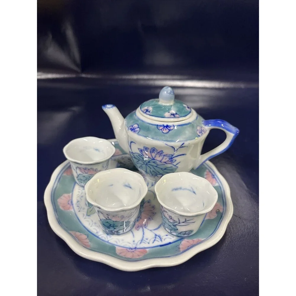 Vintage Chinese Art Pottery Mini Teapot & 3 Cups With Tray Lotus Pattern - D9‎